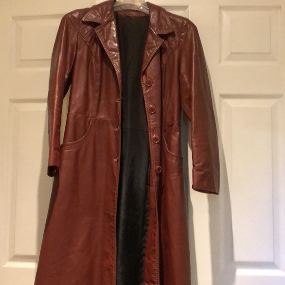Full length leather coat - Picture 4 of 8